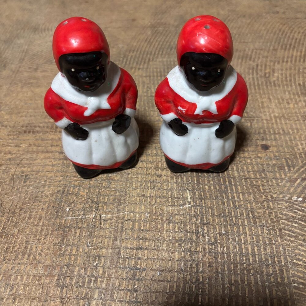 Black Americana lady chef red salt pepper shaker set